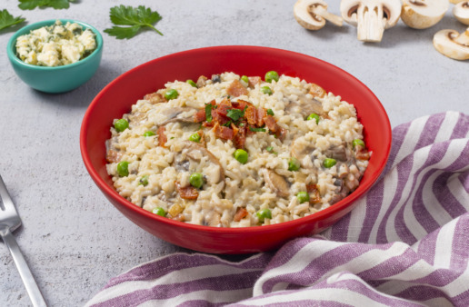 creamy-blue-cheese-risotto-with-bacon-and-peas