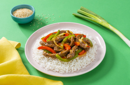 pepper-steak-served-over-white-rice