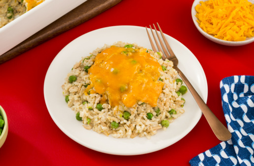 super-easy-tuna-casserole-with-green-peas-and-cheese