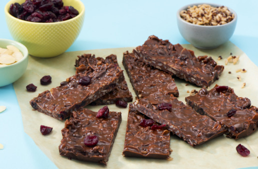 energy-rice-bars-with-brown-rice-quinoa-dark-chocolate-chips-peanut-butter-and-dried-cranberries