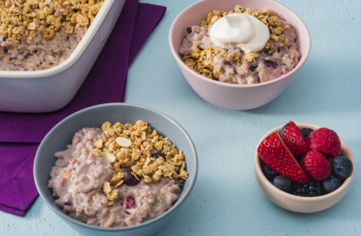 summer-berry-rice-pudding-crumble-topped-with-granola-strawberries-and-blueberries